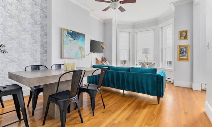 Ward Two Condo | Historic Somerville Cambridge 1 Bed, Inman Square
