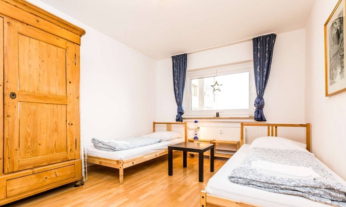 Kalk Apartment | HÖ01 large apartment with dryer and washing machine