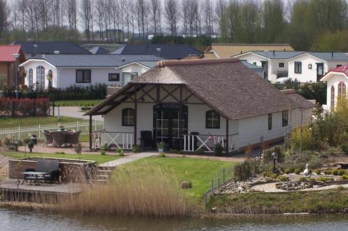 Sint-Annaland House | Hoeve de Zeeanjelier