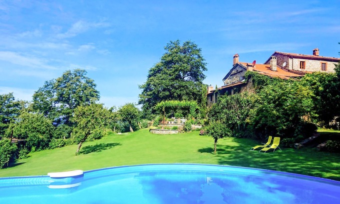 Chiusi della Verna House | holiday home - 4 bedrooms, 3 bathrooms, kitchen in the middle of Tuscan mountain