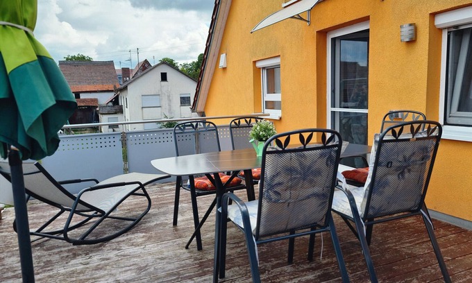 Lauda Apartment | Holiday Apartment Pflüger with Private Terrace and Wi-Fi