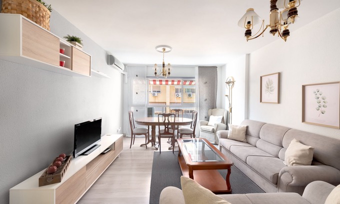 Port de Sagunt Apartment | Holiday Apartment "Latido Del Puerto" near Beach with Wi-Fi