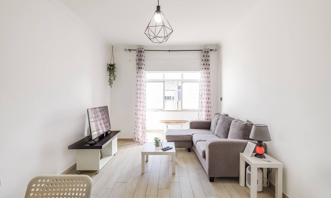Moita Apartment | Holiday Apartment "Sleeptubal Modern Accommodation" with Balcony & WiFi
