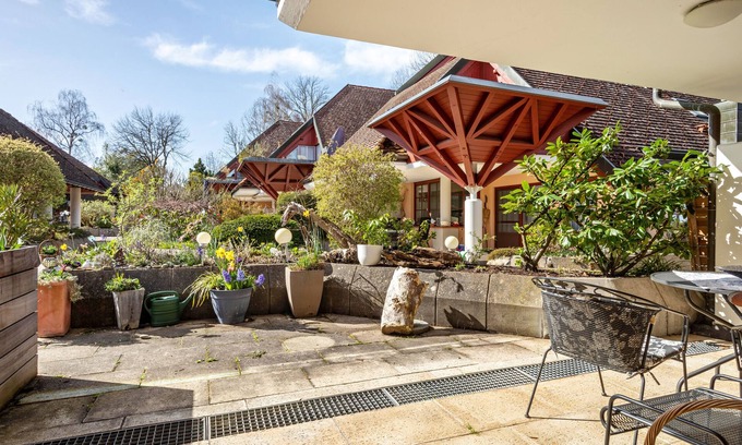 Kressbronn Apartment | Holiday Apartment "Claudis Seeland" with Private Terrace & Wi-Fi