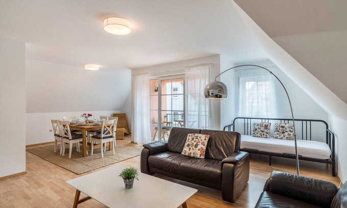 Oberderdingen Apartment | Holiday Apartment "Aposto Apartment 3" with Balcony and Wi-Fi