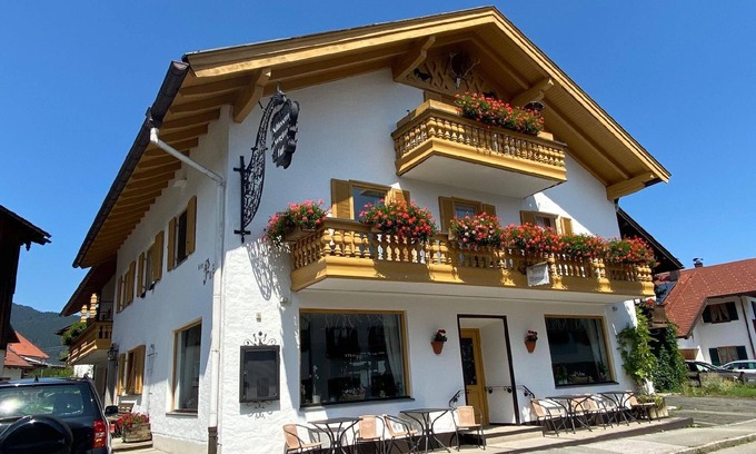 Unterammergau Apartment | Holiday apartment Unterammergau for 4 - 6 persons with 3 bedrooms - Holiday apartment in one or mult