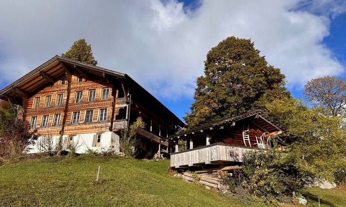 Hünibach Ski Chalet | Holiday apartment Habkern for 1 - 4 persons with 2 bedrooms - Farmhouse