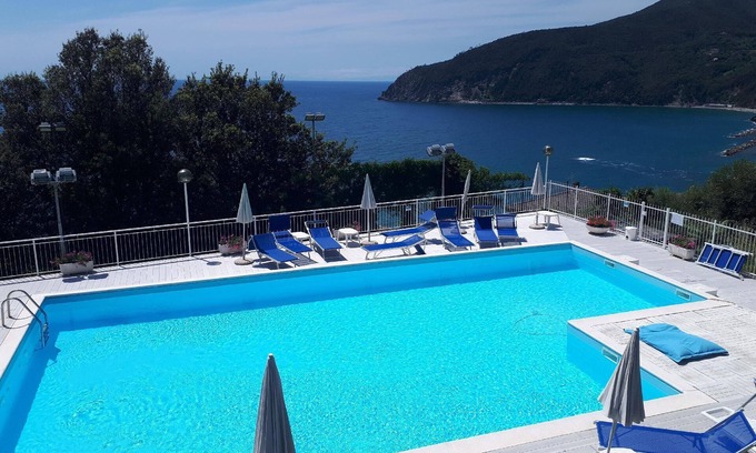 Moneglia Apartment | Holiday apartment Moneglia for 1 - 4 persons with 2 bedrooms - Row house