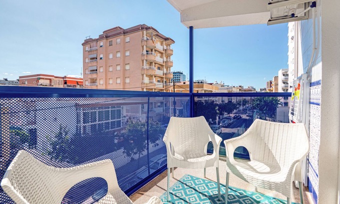 Grau i Platja Apartment | Holiday Apartment "Soleole8" with Shared Terrace, A/C & Wi-Fi