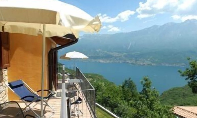 Prabione Apartment | Holiday apartment Tignale for 1 - 4 persons with 1 bedroom - Holiday apartment