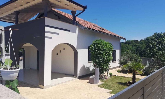 Pavicini Apartment | Holiday apartment with air conditioning