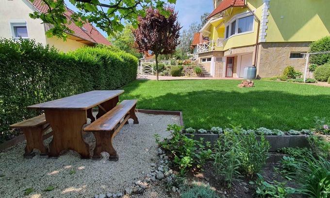 Fonyod Apartment | Holiday apartment with high quality furniture