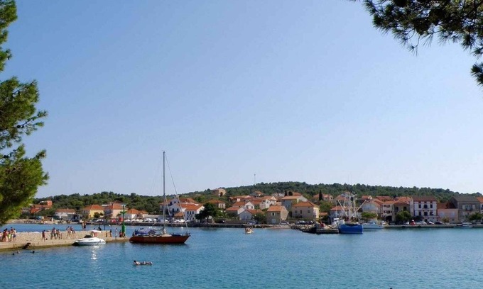 Kukljica Apartment | Holiday apartment with Internet access and barbecue