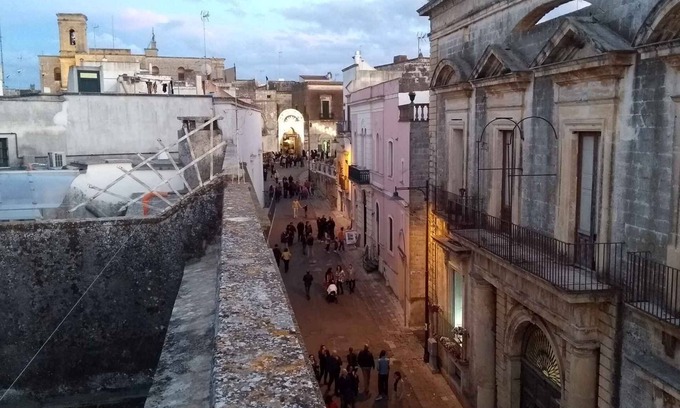 Ruffano Apartment | Holiday apartment with balcony (historical residence)