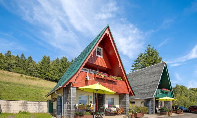 Brotterode-Trusetal House | Holiday Home 'Finnhütte Hohe Klinge' with Mountain View, Private Terrace and Balcony