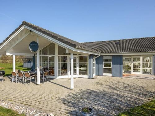 Østerskov House | Holiday Home Bara - 600m from the sea by Interhome