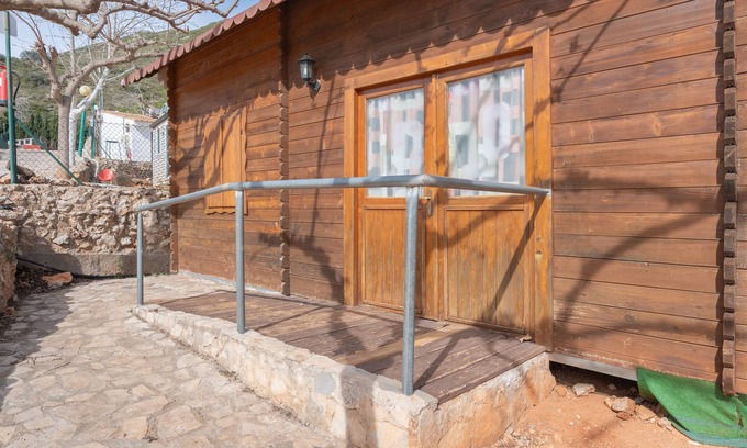 Barx House | Holiday Home 'Barraca Adaptado A' with Mountain View, Wi-Fi and Air Conditioning