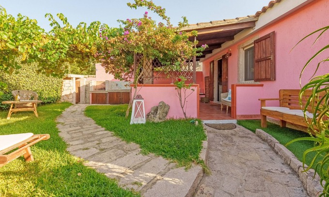 Aglientu House | Holiday Home "Casa Baia Vignola" with Garden, Terrace & Wi-Fi