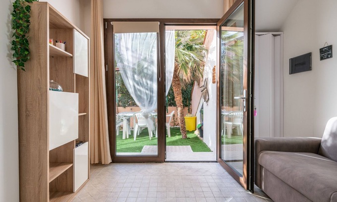 Villasimius House | Holiday Home "Casa Clà" with Mountain View, Garden and Air Conditioning