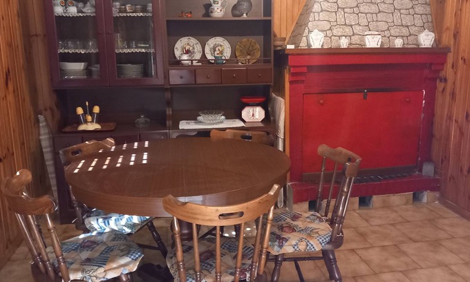 Polino House | Holiday Home 'Casa Otello' with Mountain View and Private Terrace