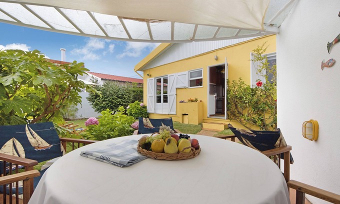 Torreira House | Holiday Home 'Da Ria 78' with Private Terrace, Private Garden and Wi-Fi