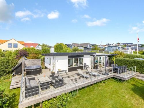 Hejlsminde Strand House | Holiday Home Delan - 75m from the sea by Interhome