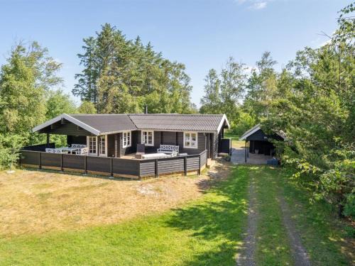 Bratten Strand House | Holiday Home Dorthea - 200m from the sea by Interhome