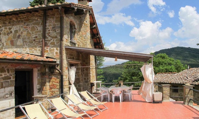 Greve in Chianti House | Holiday Home Fienile by Interhome