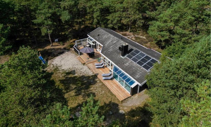 Spidsegard House | Holiday Home Fjælstaunijn Nexø Denm