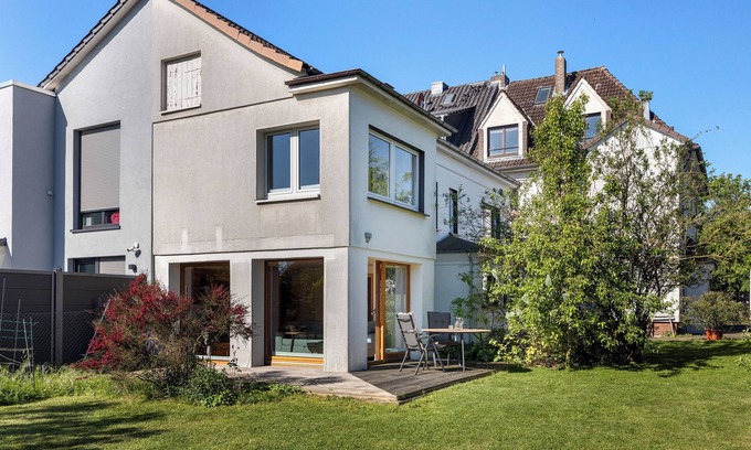 Davenstedt House | Holiday Home 'Haus In Davenstedt' with Private Terrace, Private Garden and Wi-Fi