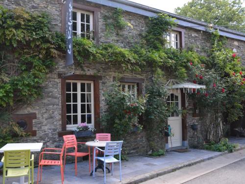 Gembes House | Holiday home in Bièvre near town center