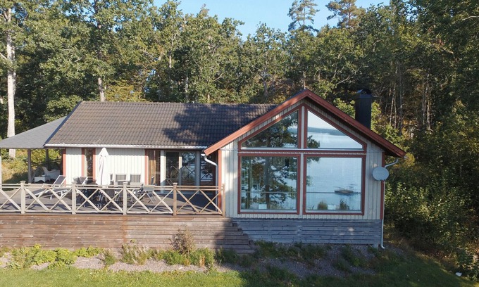 Dalskog Ski Chalet | Holiday home in Dalskog with a panoramic lake view | SE17006