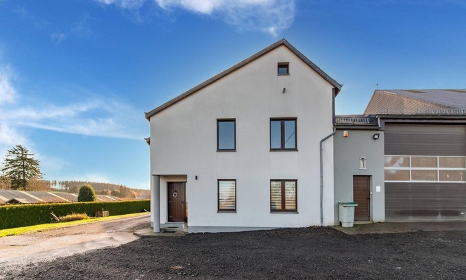 Leglise House | Holiday home in Léglise with garden