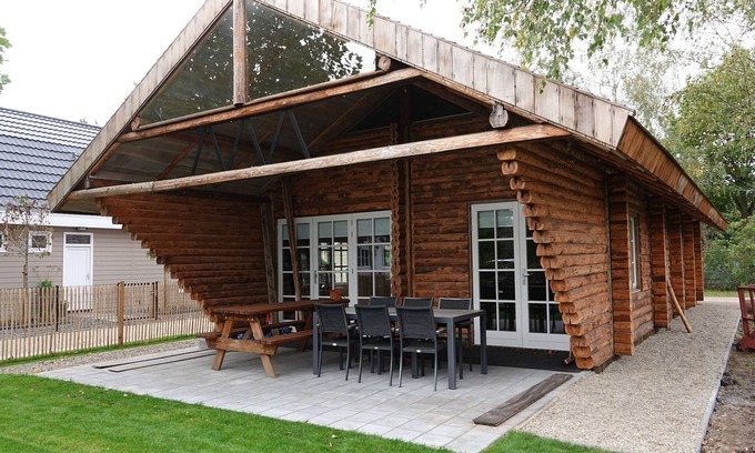 Baarle-Nassau House | Holiday Home in Netherlands with Pond View