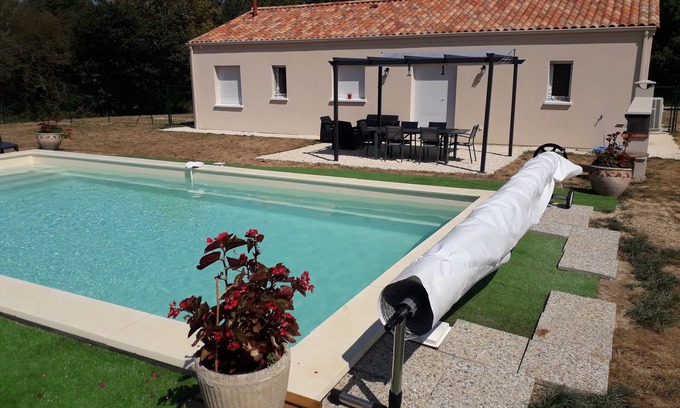Domme House | Holiday home in the Perigord with private swimming pool. Meublé de Tourisme 3 *