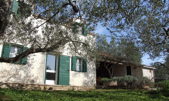 Pucisca House | Holiday home KATIA/Panoramic view/Large garden