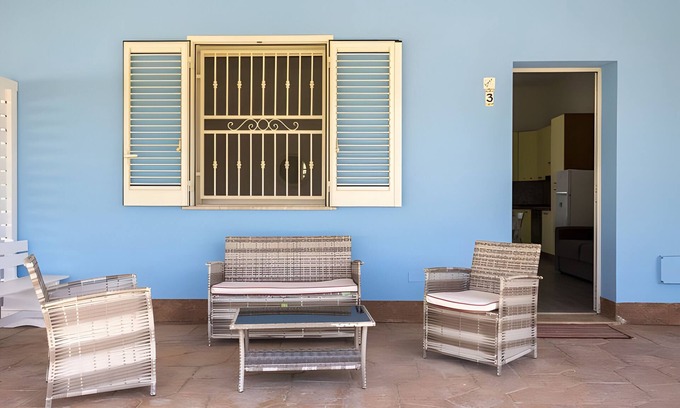Mazara del Vallo Apartment | Holiday Home 'La Perla Di Mare - Giada' with Shared Pool, Wi-Fi and Air Conditioning