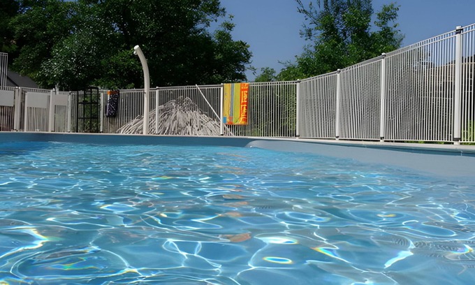 Villecomtal House | Holiday Home 'La Charrue' with Mountain View, Shared Pool and Wi-Fi
