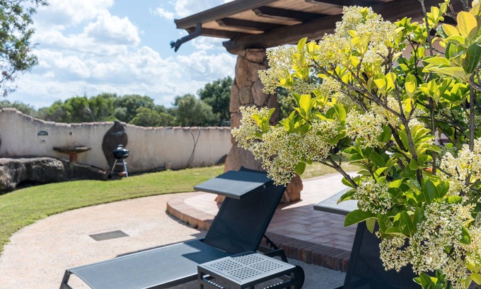 Orosei House | Holiday Home 'La Vela' with Sea View, Wi-Fi and Air Conditioning