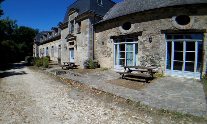Val-d'Oust House | Holiday Home 'Le Crévy - La Calèche - 3 Pers' with Private Terrace, Private Garden, and Wi-Fi