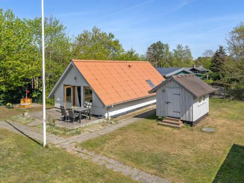 Frølunde Fed House | Holiday Home Marita - 225m from the sea by Interhome