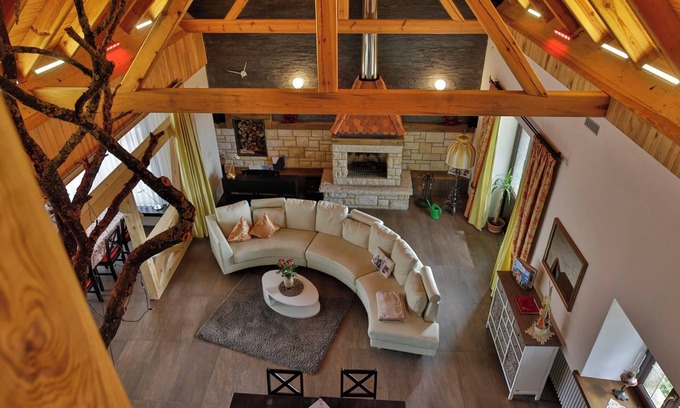 Erlabronn House | Holiday Home 'Mit Offenem Kamin' with Private Garden, Wi-Fi and Air Conditioning