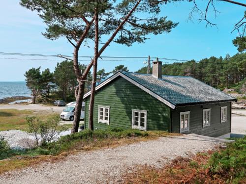 Hyllestad House | Holiday Home Nesholmen by Interhome
