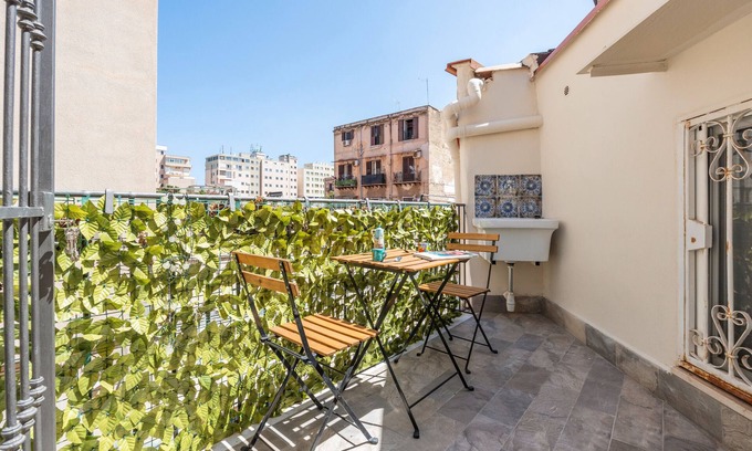 Borgo Vecchio House | Holiday Home 'Nica Nica' with Private Terrace, Wi-Fi and Air Conditioning