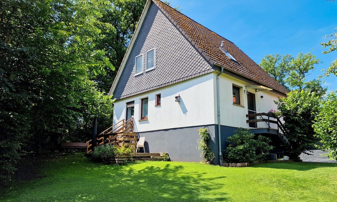 Muden House | Holiday Home 'Oehm' with Private Terrace, Private Garden and Wi-Fi