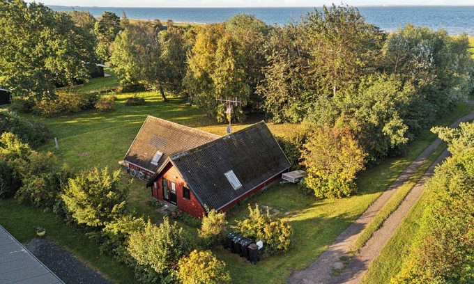 Sklskr House | Holiday home on idyllic Agersø by beach