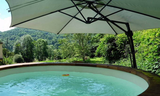 Soulan House | Holiday Home 'Sport Et Réconfort En Couserans' with Mountain View, Private Terrace and Wi-Fi