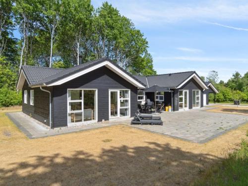Hou House | Holiday Home Swarthovde - from the sea by Interhome