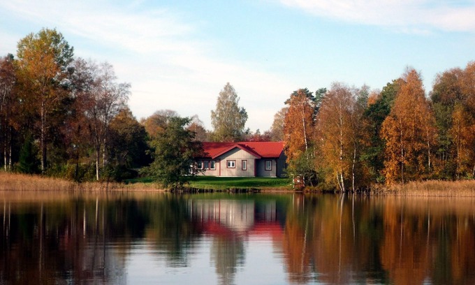 Lockna Cottage | Holiday home Sweden by the lake bolmen with sauna, fireplace and boat