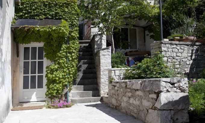 Pucisca Villa | Holiday home Tea in Pučišća few meters away from the sea